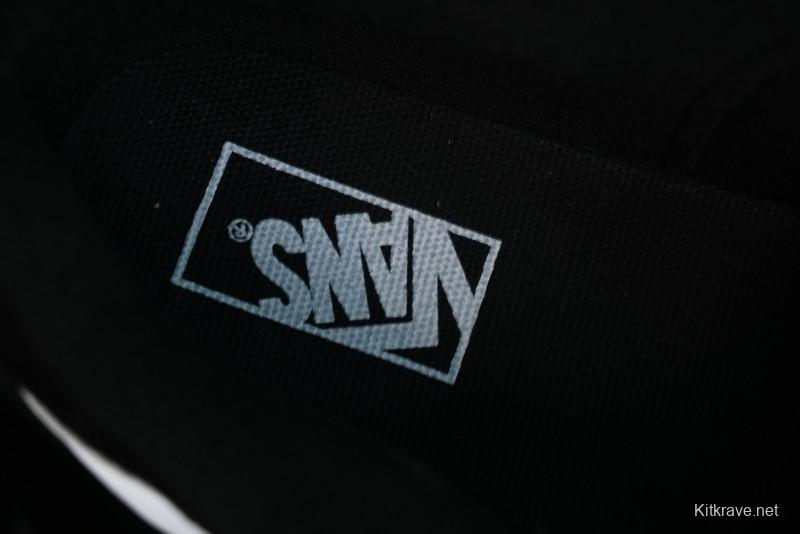 Vans Classics Knu Skool Retro Skate Shoes with Enlarged Toe and Thickened Tongue - VN0009QCWBL