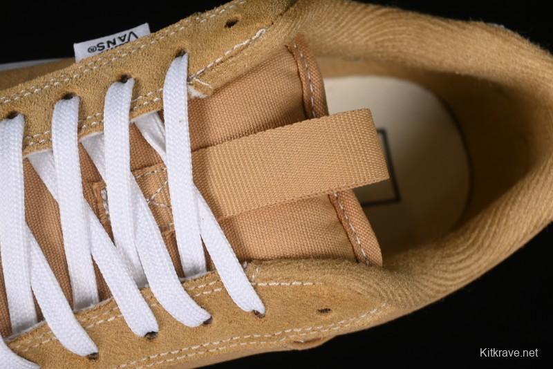 Vans Chukka Push Low-Top Skate Shoes in Beige with Slip-Resistant Sole - VN000CZW4MG