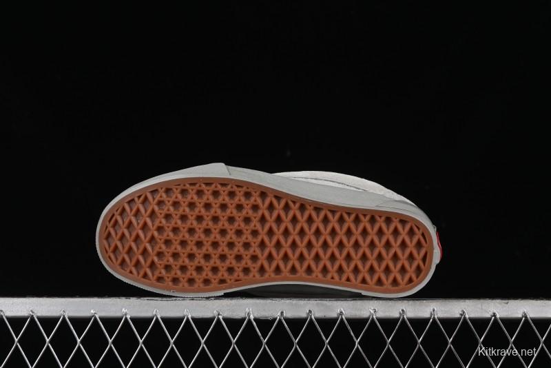 Vans Knu Skool Low Top Retro Casual Vulcanized Sneakers in Grey - VN000CRPBXC