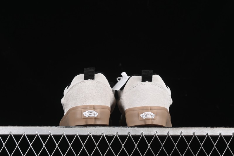 Vans Classics Knu Skool Retro Sneakers with Enlarged Toe and Thickened Tongue - VN000CZUVE1