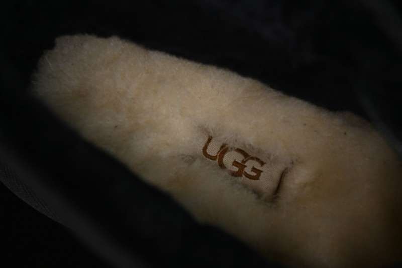 UGG Neumel Moc Ankle Boots in Suede with Shearling Lining - 1121645