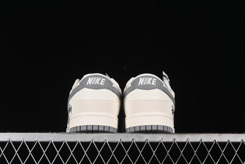 Nike SB Dunk Low Stussy Collaboration - Off White Dark Grey Swoosh Anniversary Custom Low-Top Casual Skate Shoes - DQ1098-382