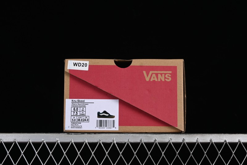 Vans Classics Knu Skool Retro Sneakers with Enlarged Toe and Thickened Sole - VN000CS0DWL