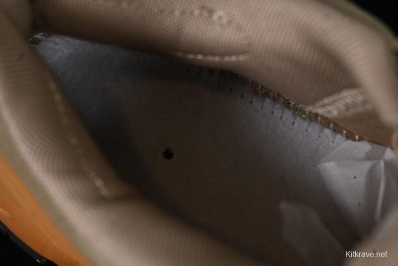 Nike Zoom Vomero 5 Retro Marathon Running Shoes with Thick Cushioned Sole and TPU Heel Support - HQ2181-200