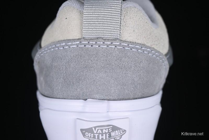 Vans Knu Skool Low-Top Retro Chunky Sneakers - VN000D22BH7