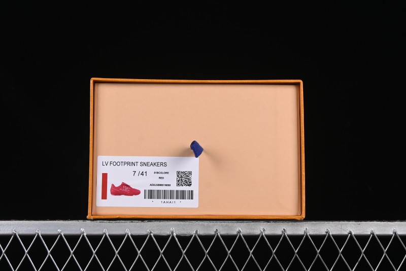 Louis Vuitton Footprint Soccer Low-Top Lifestyle Sneakers Round Toe Lace-Up Casual Shoes Red - AJF6
