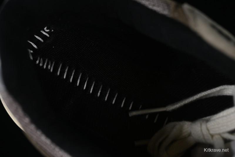 New Balance Made In USA M993 Series Classic Retro Casual Running Shoes with Heritage Design - U993JJ