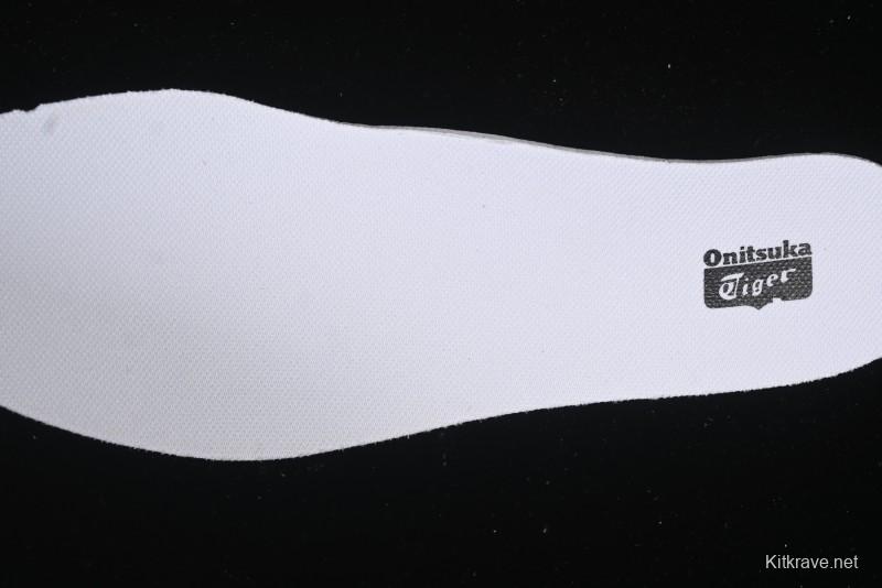 Onitsuka Tiger Tokuten Low-Top Casual Sneakers with T-TOE Reinforcement and Retro Indoor Sole - 1183B938-100