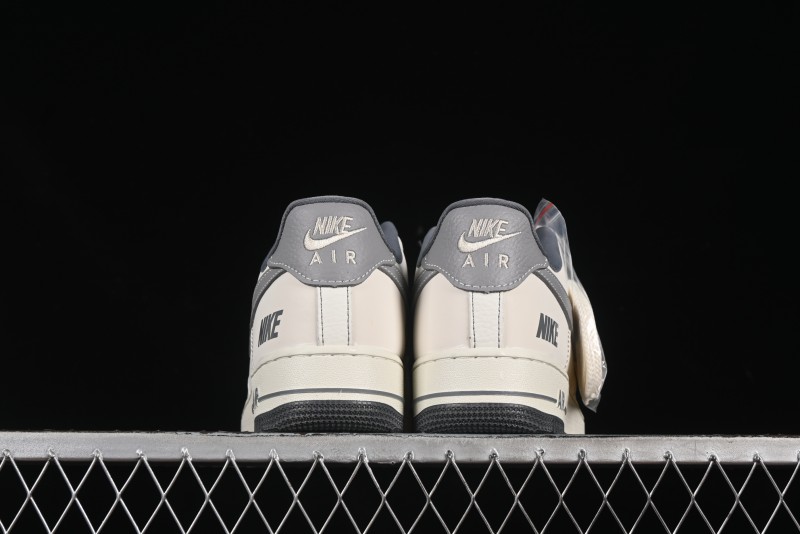 Nike Air Force 1 '07 Low Casual Sneakers in Cream Grey with Full-Length Air Cushion - SC9207-534