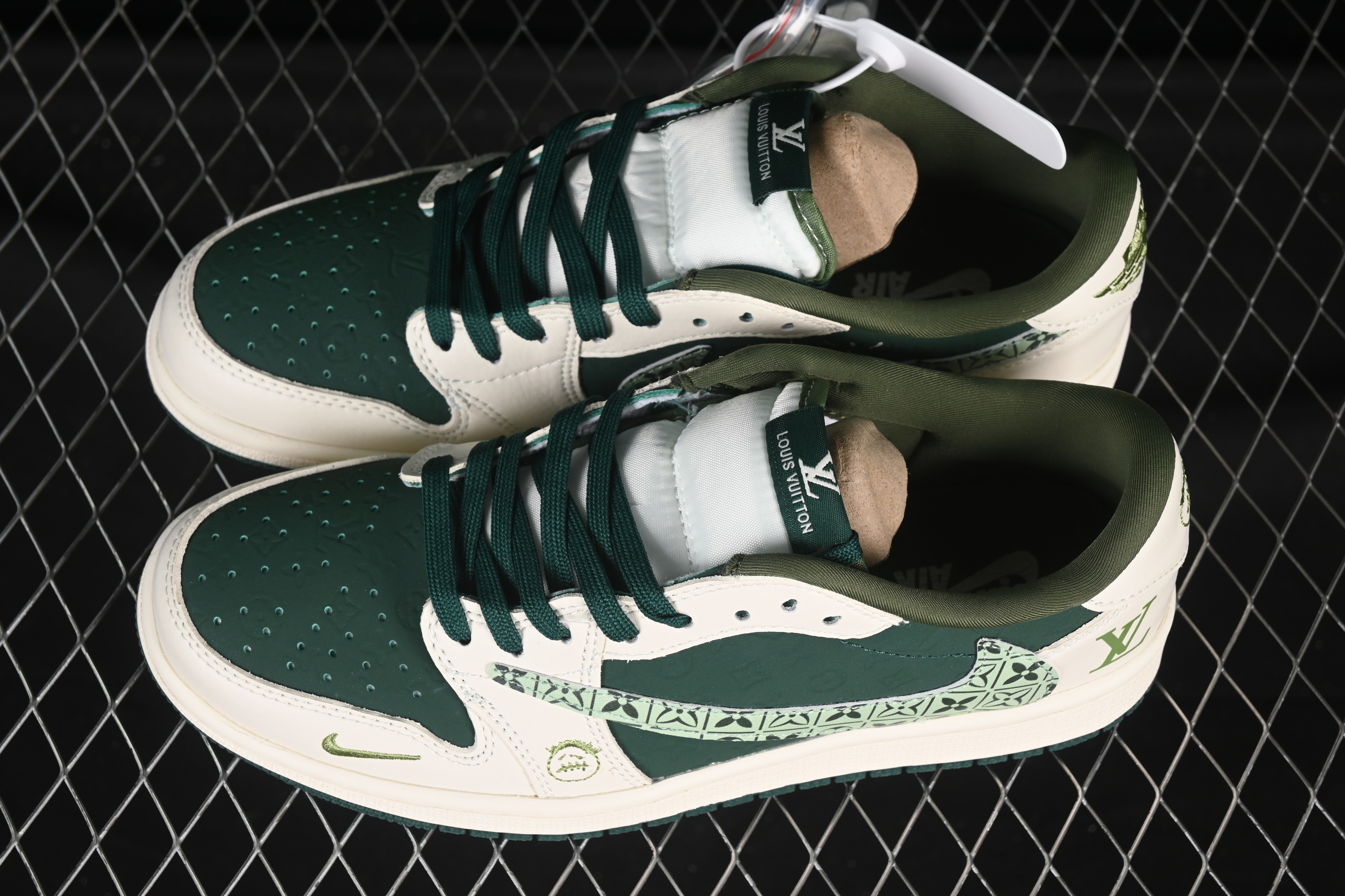 Nike Travis Scott x Fragment Design x Air Jordan 1 Low OG SP AJ1 LV Collaboration Green Swoosh Low-Top Lifestyle Casual Sneakers - XS2024-061