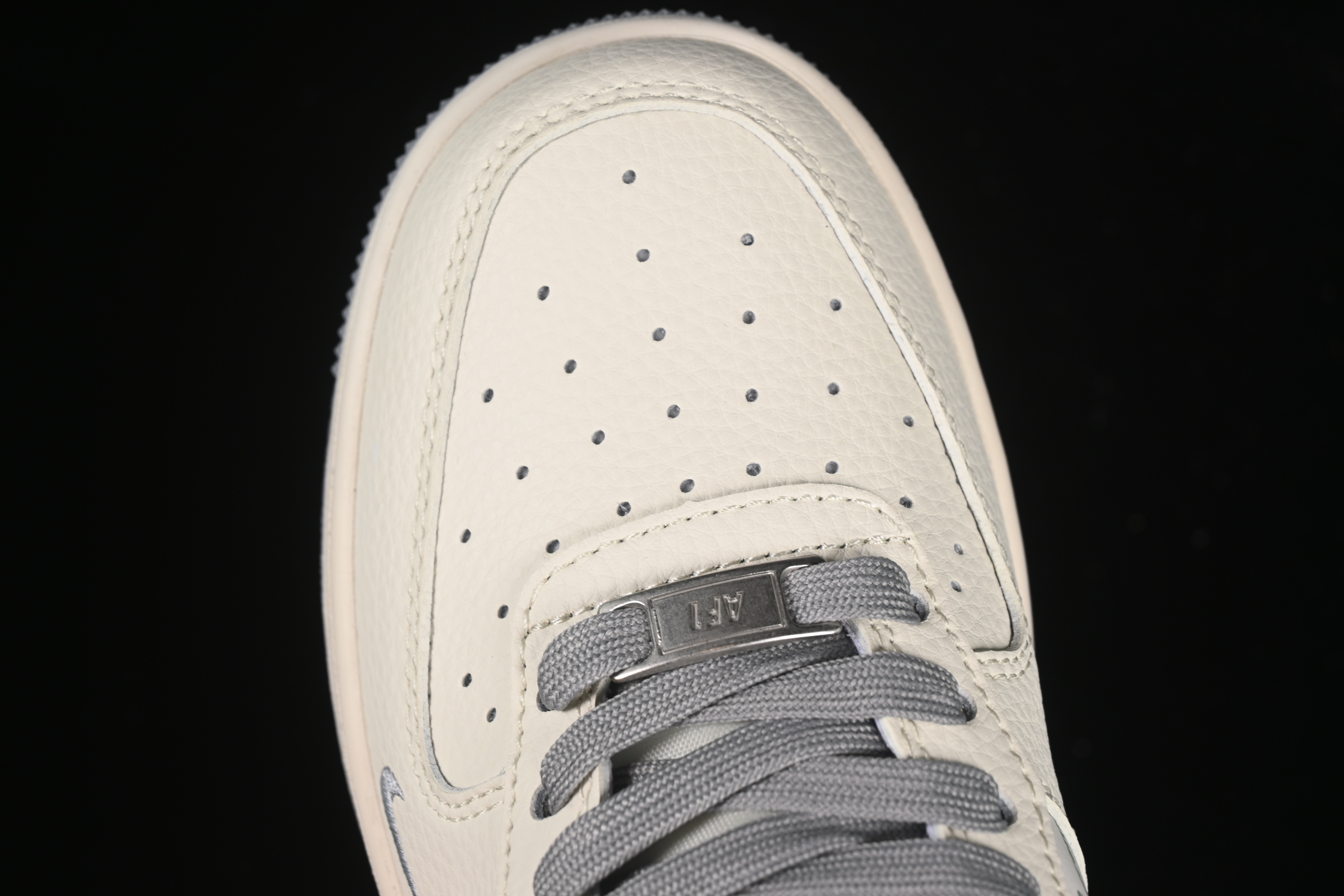 Nike Air Force 1 '07 Low Supreme Collaboration Beige Multi-Swoosh Casual Sneakers - XX3168-147