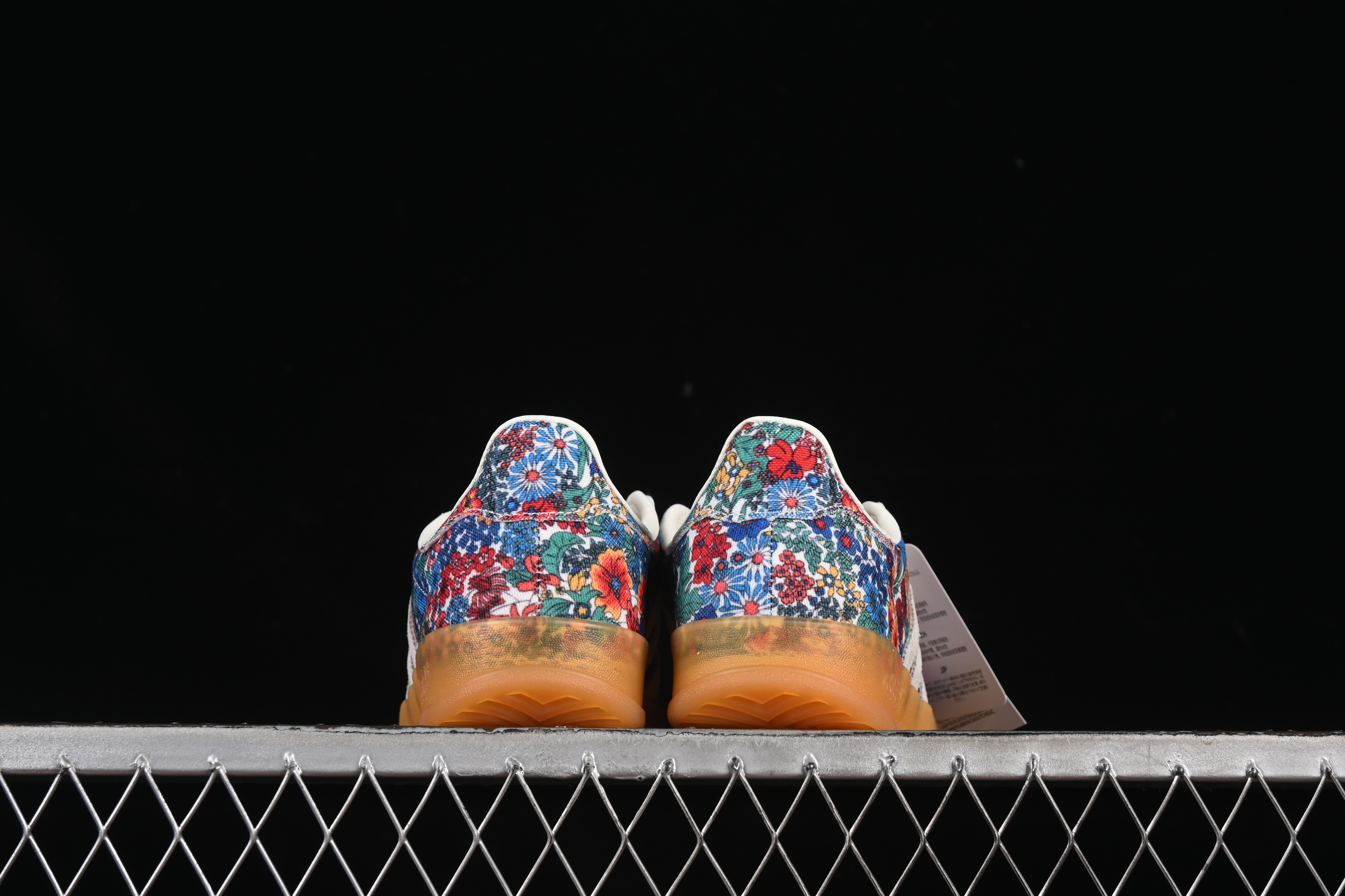 Adidas Originals Gazelle Indoor Retro Casual Sneakers with Anti-Slip and Durable Design - JP5309