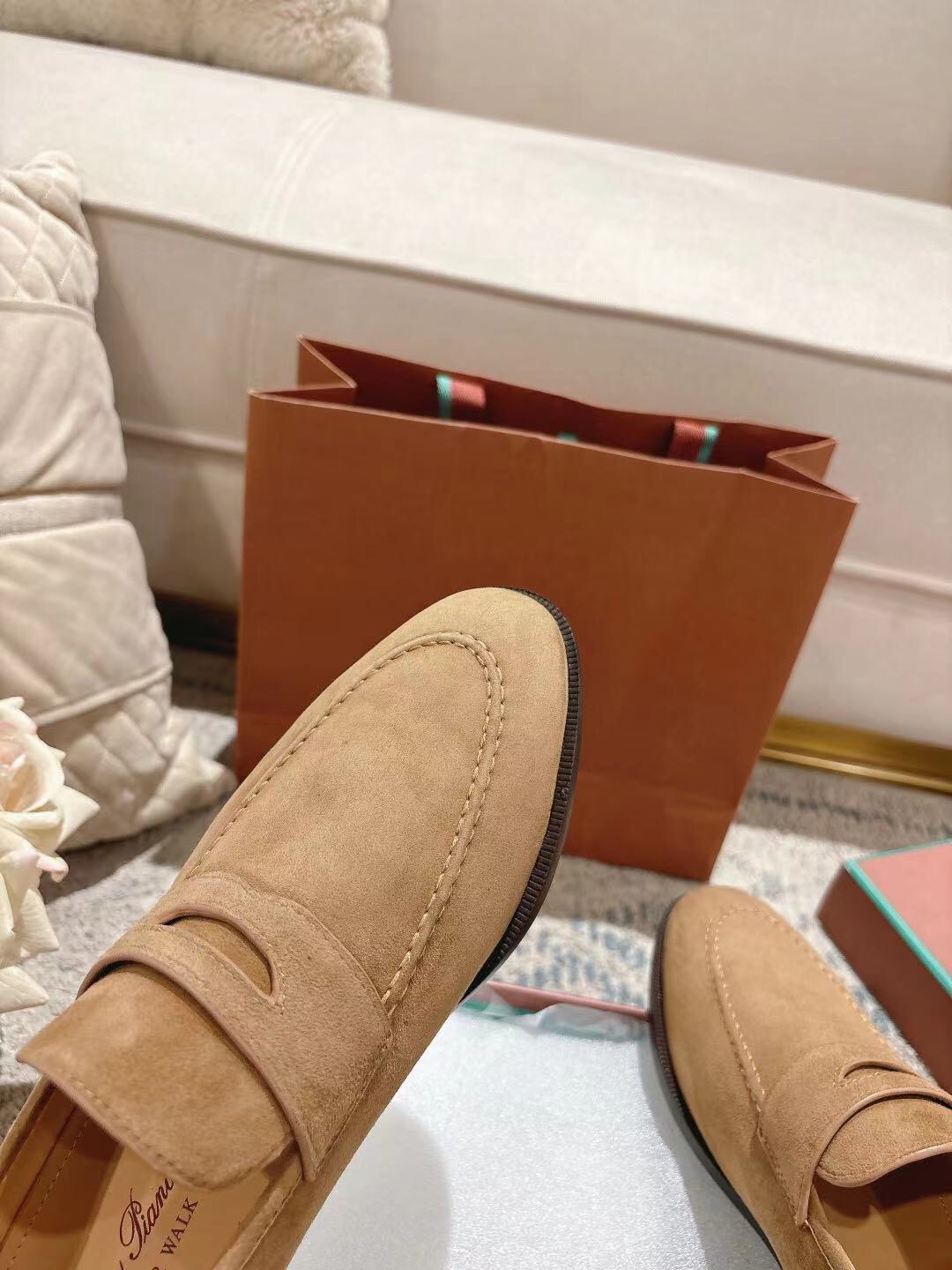 2025 Women LP Tan Suede Loafer LY00320