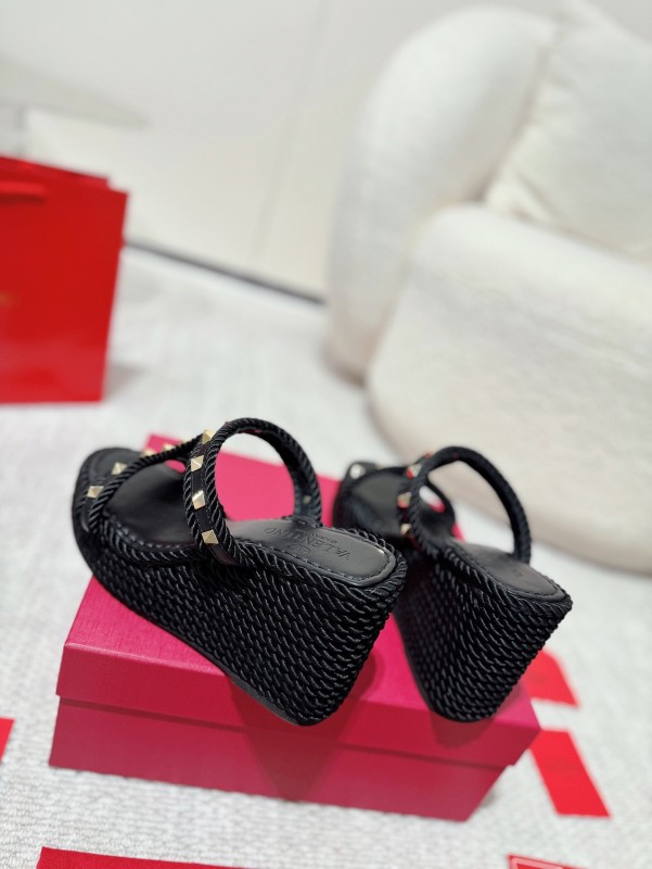 2025 Women Valentino Black Leather Wedge Sandals Studded LY00290