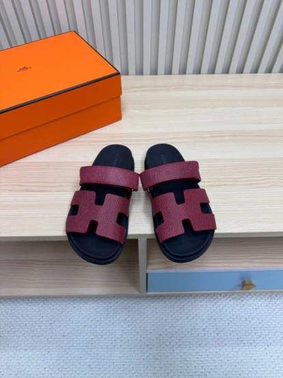 2025 Slippers Hermès Burgundy Black Leather Slide KFY00260