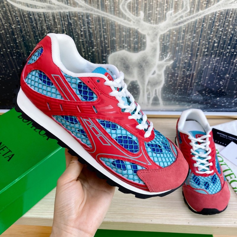 2025 Unisex Bottega Veneta Red Blue Mesh Suede Runner Sneakers Geometric Pattern LY00310