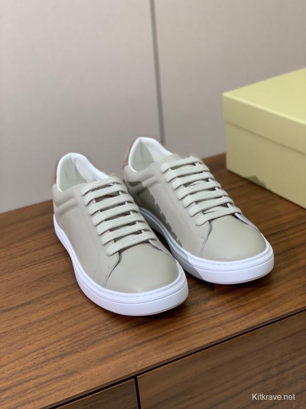 2025 Unisex Brunello Cucinelli Light Grey Leather Casual Sneakers Handcrafted KFY00310