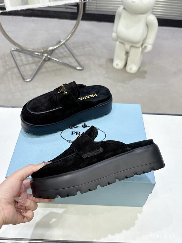 2025 Women Prada Black Velvet Mules