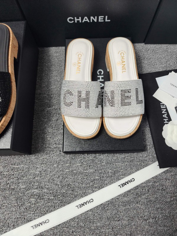2025 Slippers Chanel White Crystal Slide LY00260