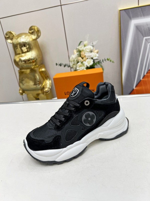 2025 Unisex Louis Vuitton Black Mesh Suede Running Shoes LY00340
