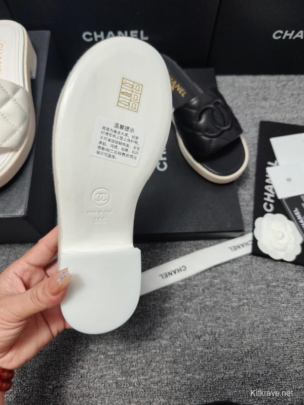 2025 Slippers Chanel Black Leather Slippers