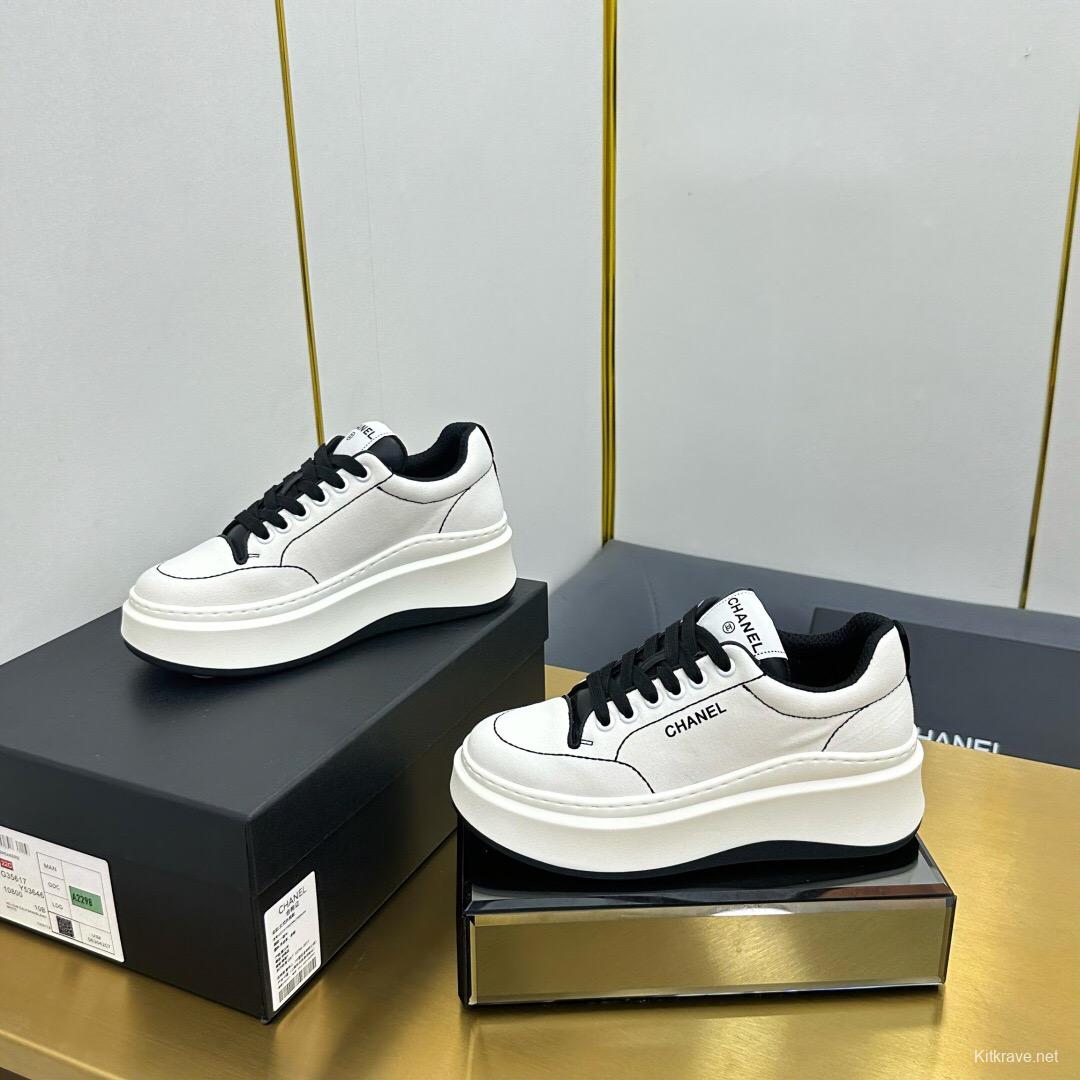 2025 Unisex Chanel White Black Silk Leather Sneakers Embroidery