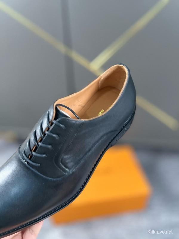 2024 Men Louis Vuitton Black Leather Leather Oxford MJ00380