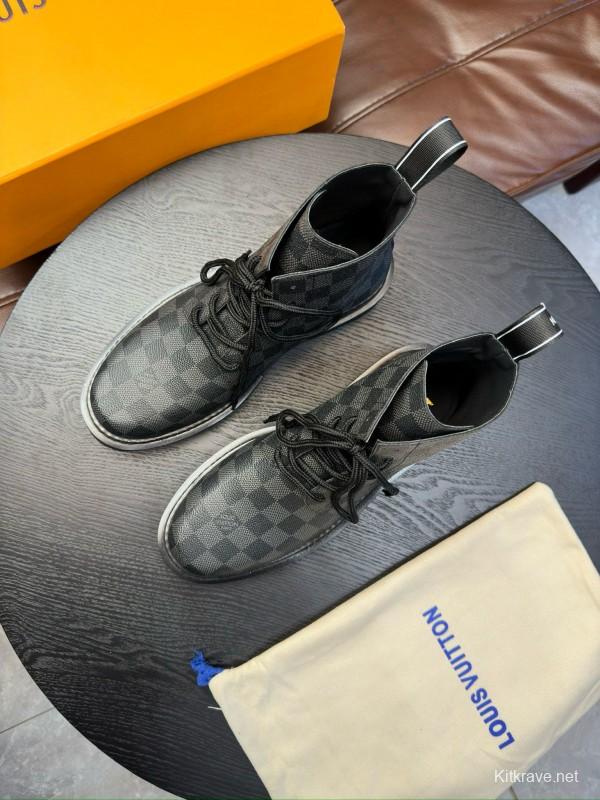 2024 Men Louis Vuitton Black Grey Leather Ankle Boots MJ00440