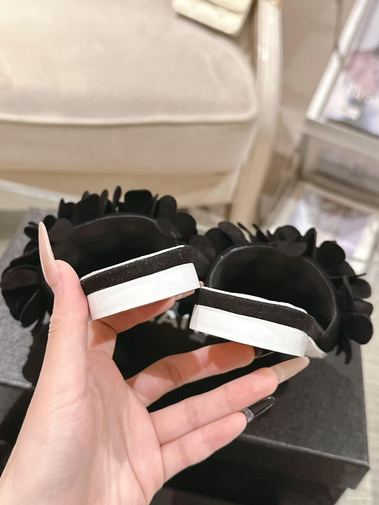 2025 Women Chanel Black Suede Mule Floral B2032-2