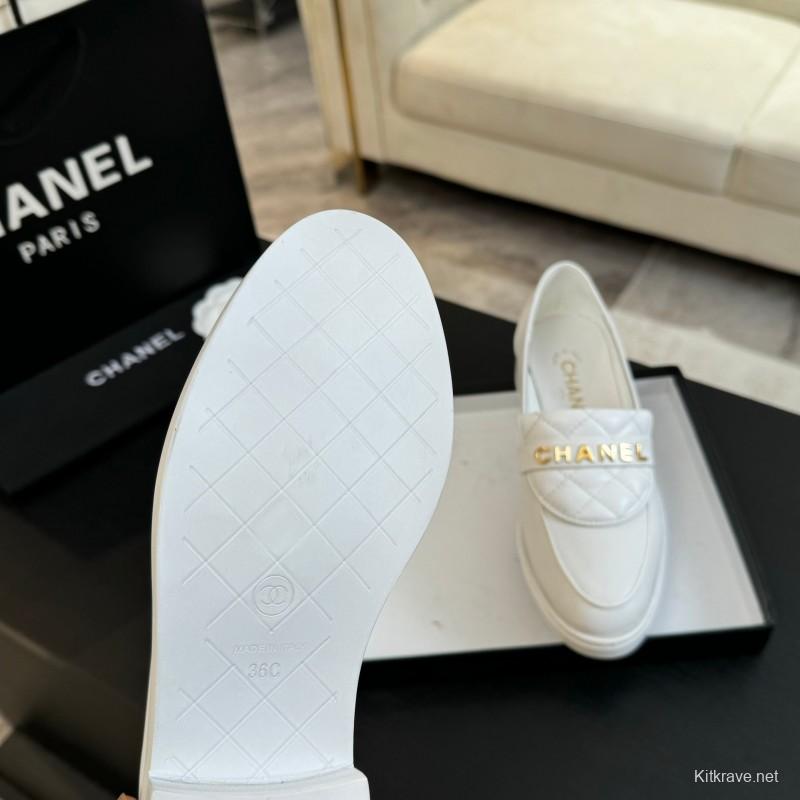 2025 Women Chanel White Leather Loafers KFY00310