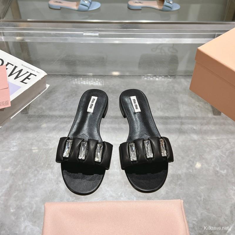 2025 Miumiu Black Leather Slippers KFY00250