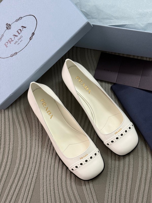 2025 Women Prada White Leather Loafers KFY00300