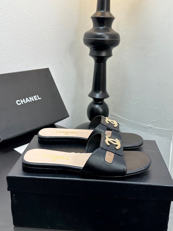 2025 Slippers Chanel Black Lambskin Slippers