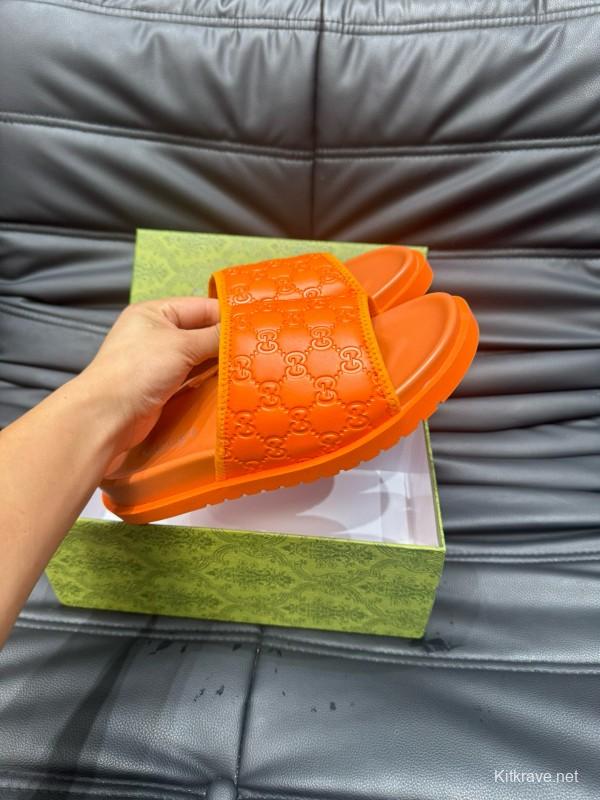 2024 Slippers Gucci Orange Rubber Slippers MJ00200