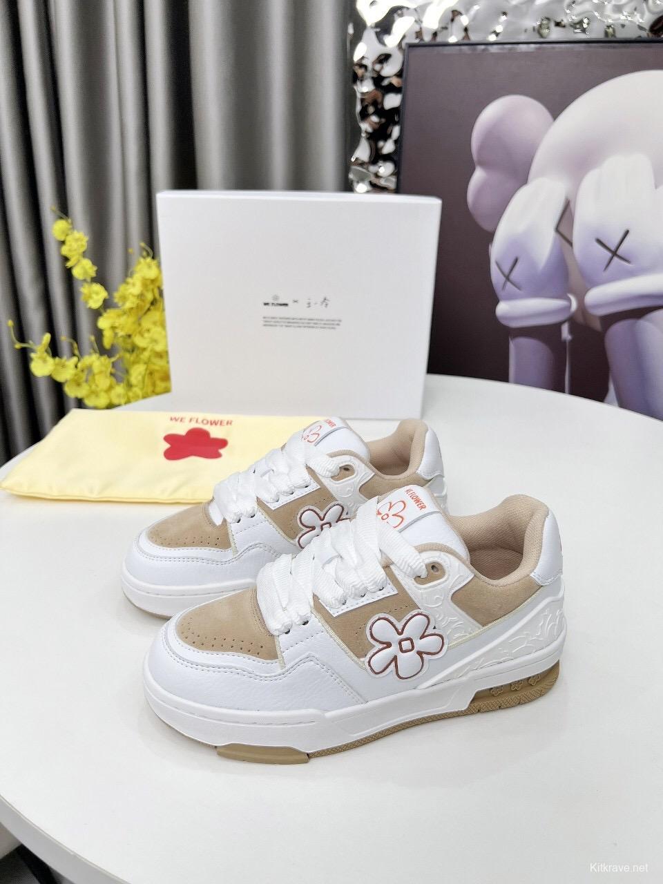 2025 Unisex WEFLOWER White Beige Leather Sneakers LY00280