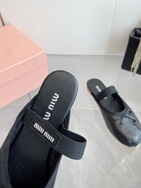 2025 Women Miu Miu Black Leather Ballet Flat Elastic Band