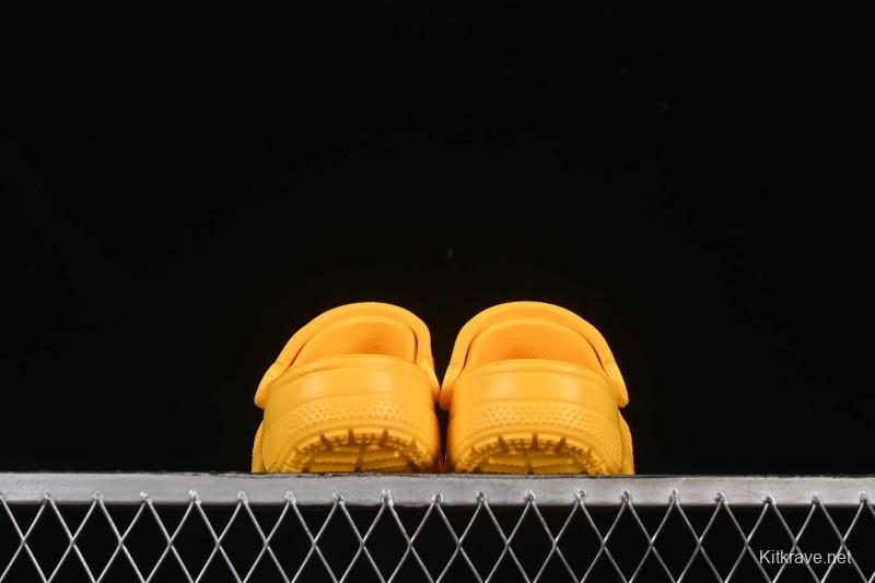 Crocs Classic Two-Way Beach Clog Sandals - B.D4