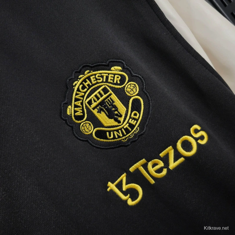 25/26 Manchester United Jacket BLACK/White Windbreaker