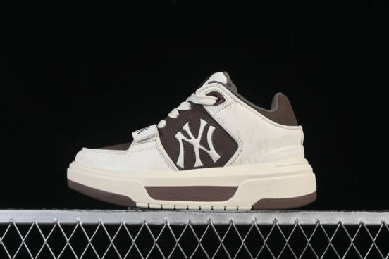 New York Yankees Chunky Liner Magic Strap Lightweight Platform Casual Sneakers - 3ASXW015N50BRS