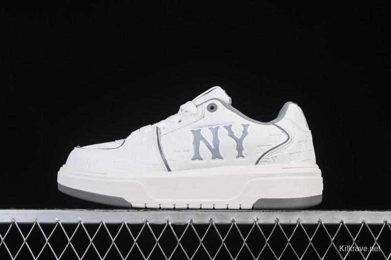 New York Yankees Bigball Chunky Embo Monogram Platform Sneakers - 3ASXE035N50GRS