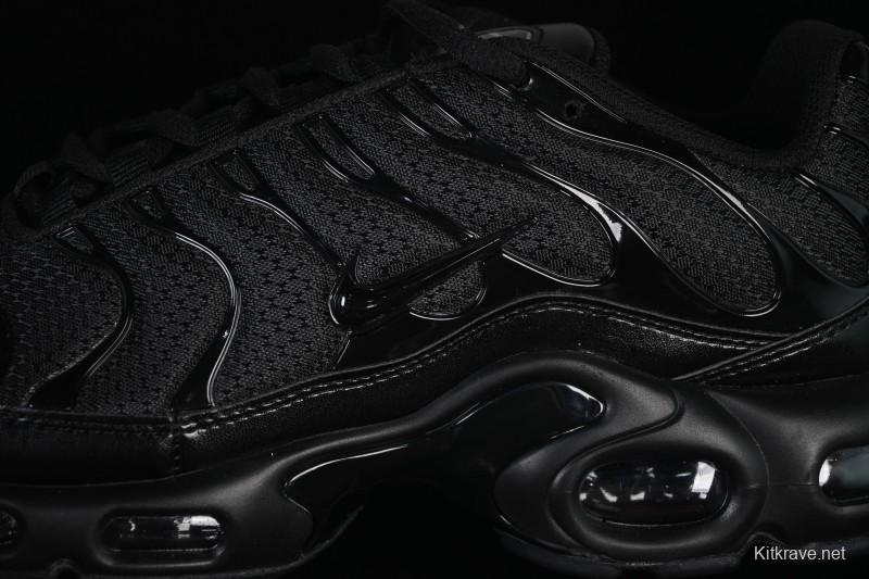 Nike Air Max Plus Retro Running Shoes with Air Cushion Technology - 604133-050