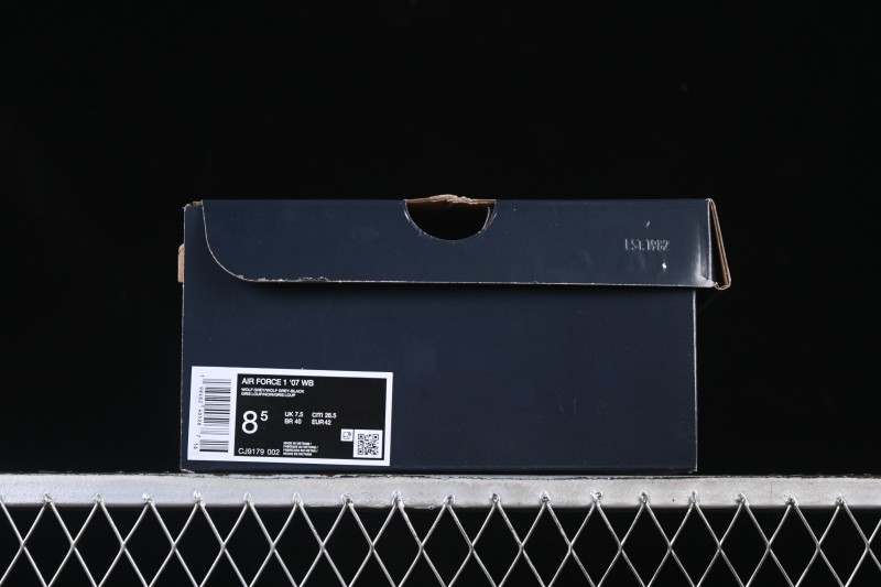 Nike Air Force 1'07 Low Casual Sneakers with Full-Length Air Cushion - CJ9179-002