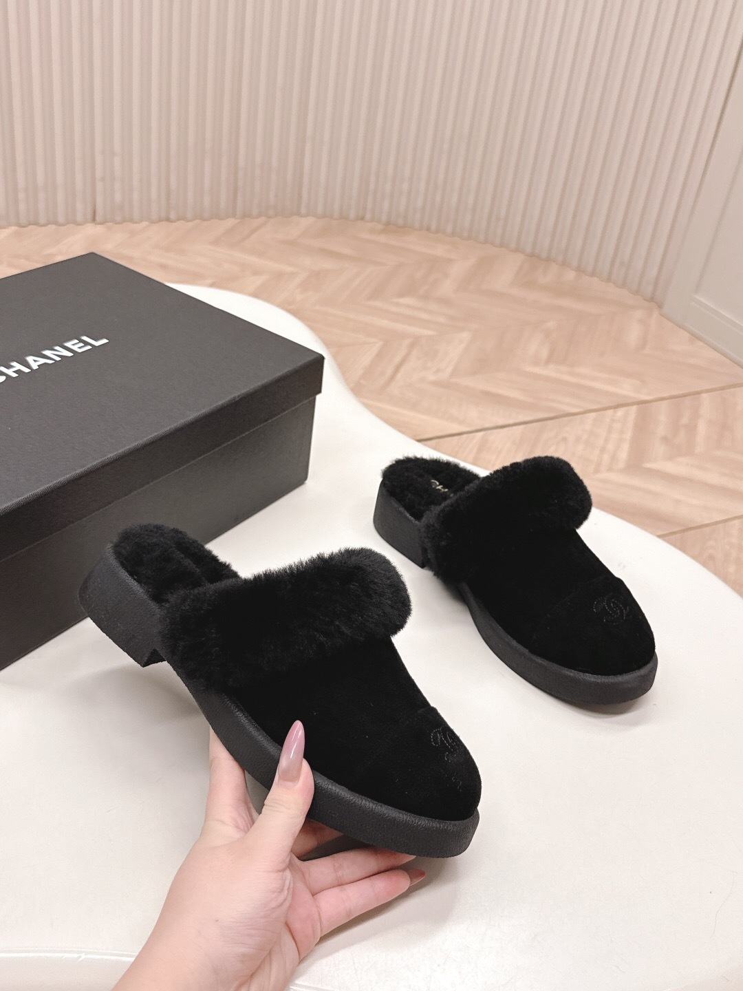 Chanel 2025/SS Fall Winter New Fur Slippers Half-Drag - KFY00310
