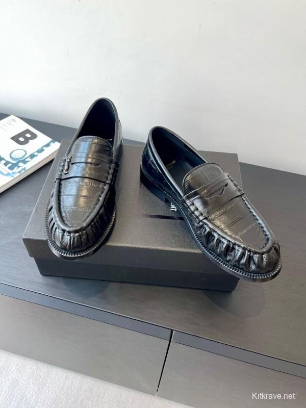 Saint Laurent Classic Loafer Flats - KFY00350