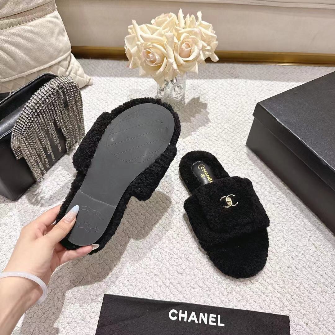 Chanel 2025/SS Slingback Lock Buckle Butterfly Fur Slippers - LY00250