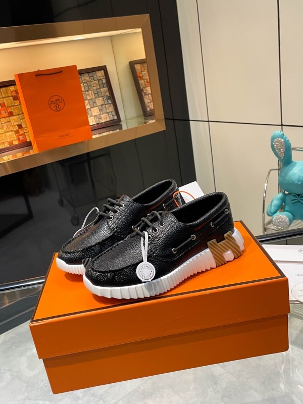 Hermès Classic Casual Sports Shoes with Exaggerated H Logo and Height Increase - LY00300