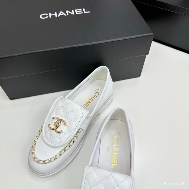 Chanel Classic Flap Chain CC Loafers with Buckle Closure - LY00320