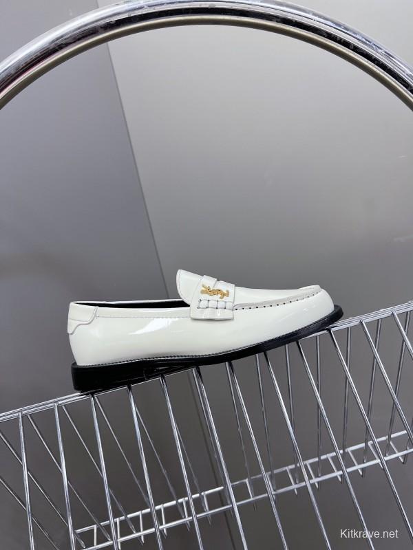 Saint Laurent Classic Loafer Flats - KFY00350