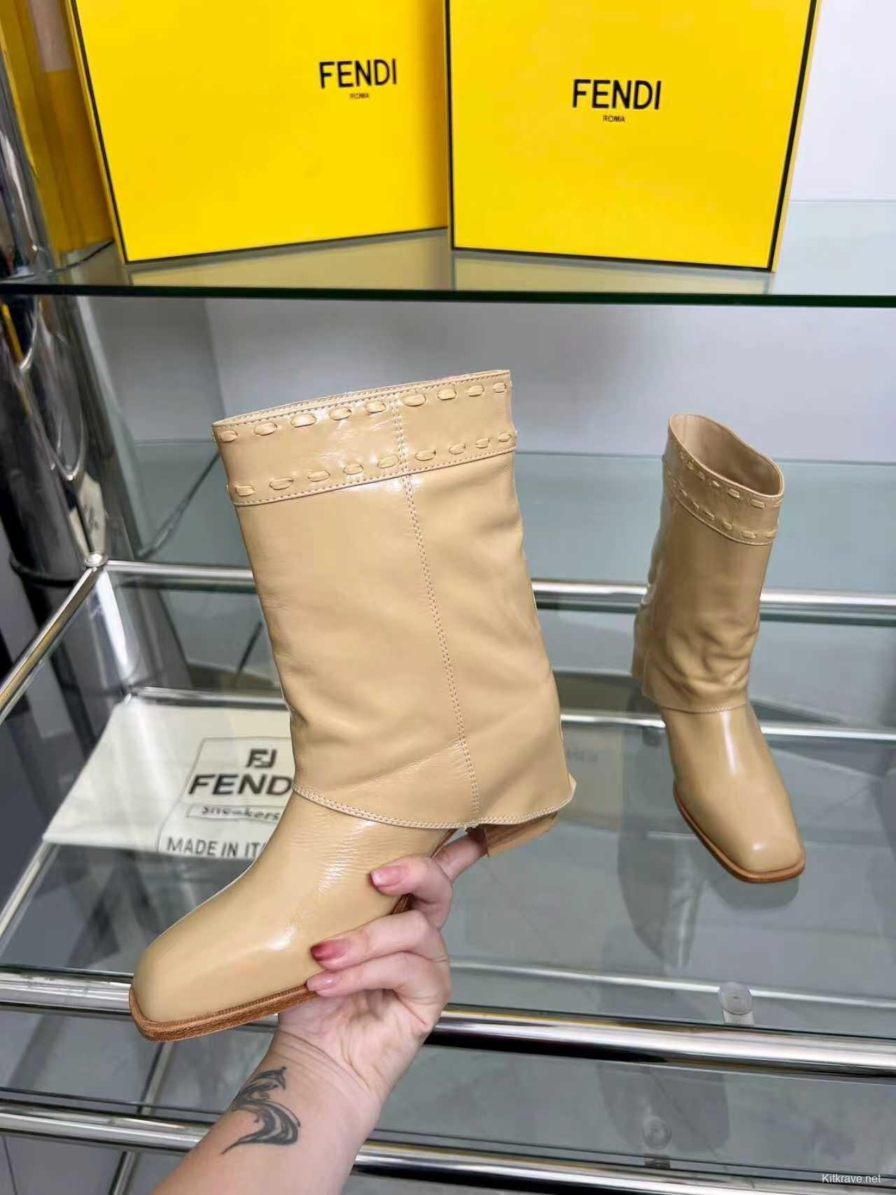 Fendi 2025 SS Straight-leg Boots with Wide Heel - LY00440/LY00510