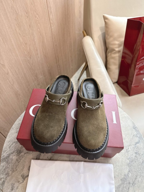 Gucci Women's Mule Shoes with Horsebit Detail - LY00300